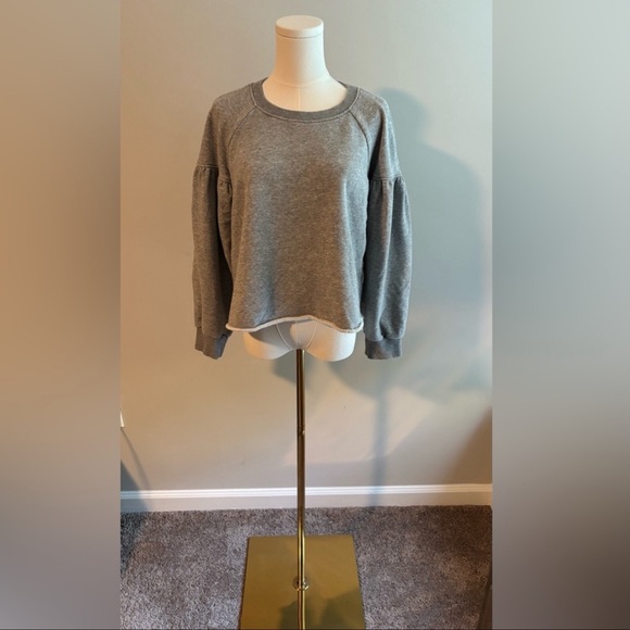 A.L.C. Gilmore Puffed Sleeve Rolled Hem Cropped Heather Gray Sweatshirt Sz Lg - Picture 3 of 6